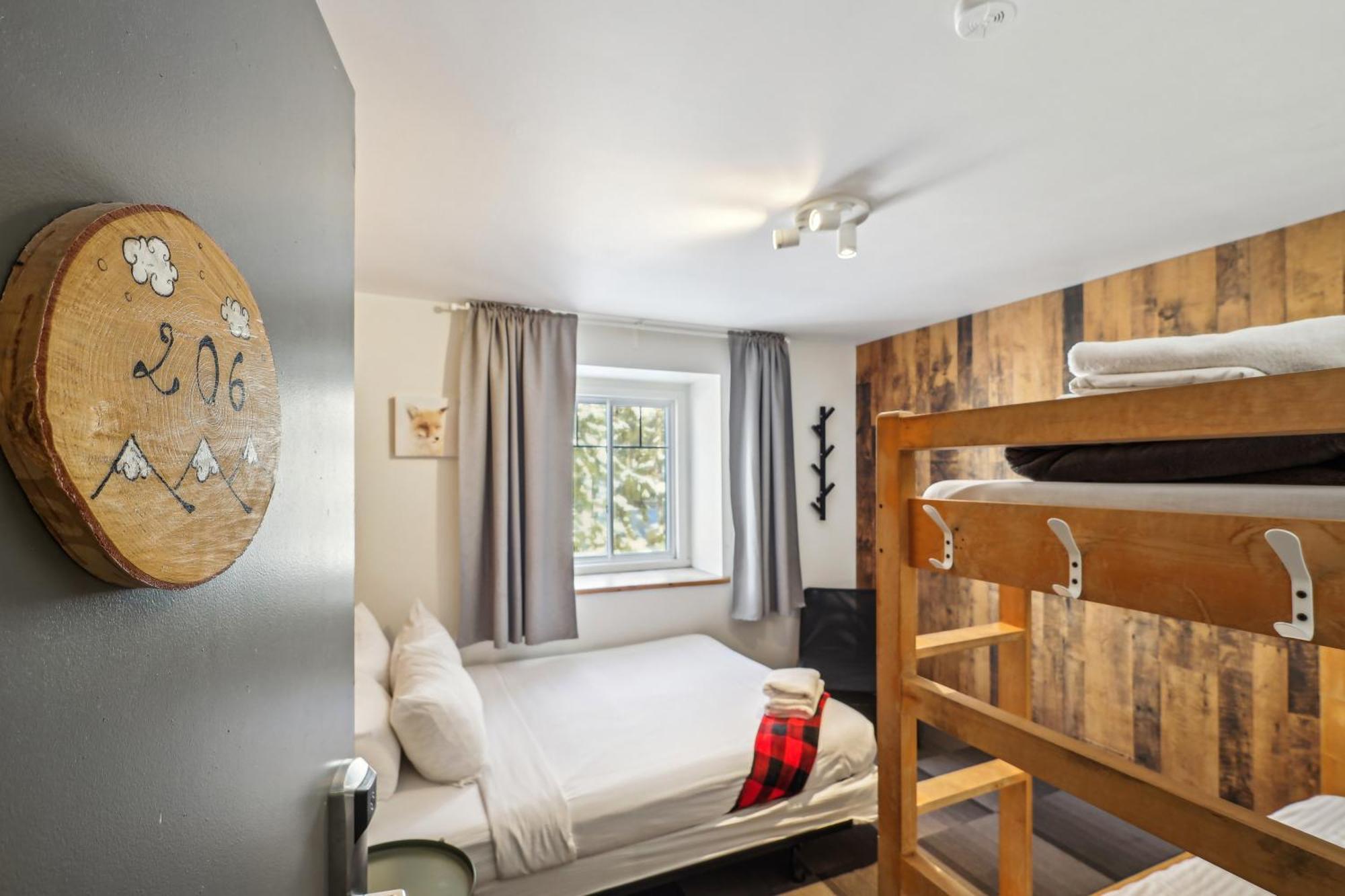 Auberge Manitonga Mont-Tremblant Exterior photo